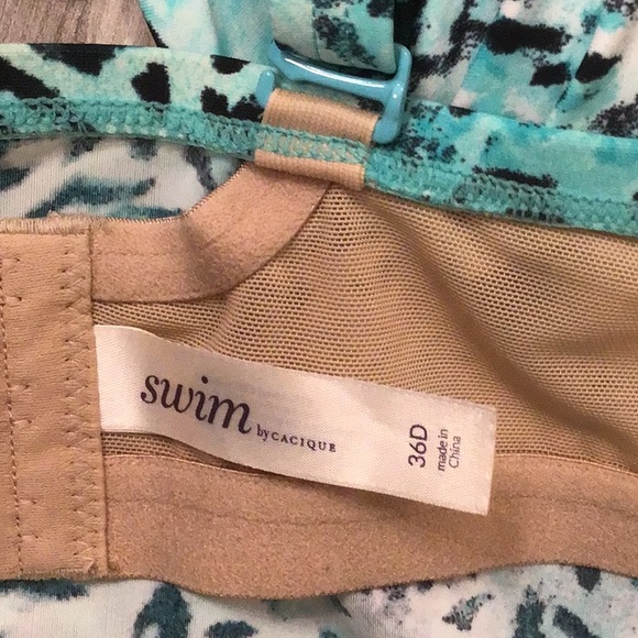 Like New Tankini Swim Top - 36D - Picture 9 of 10